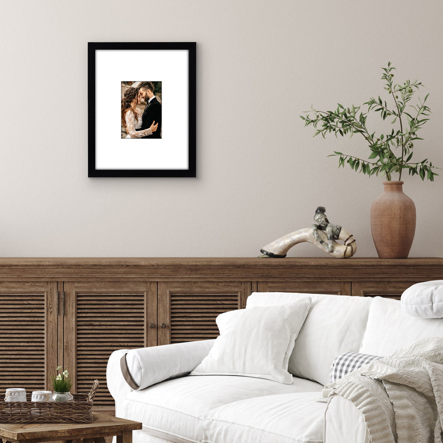 Americanflat Picture Frame with Mat | Shatter-Resistant Glass | Classic Molding