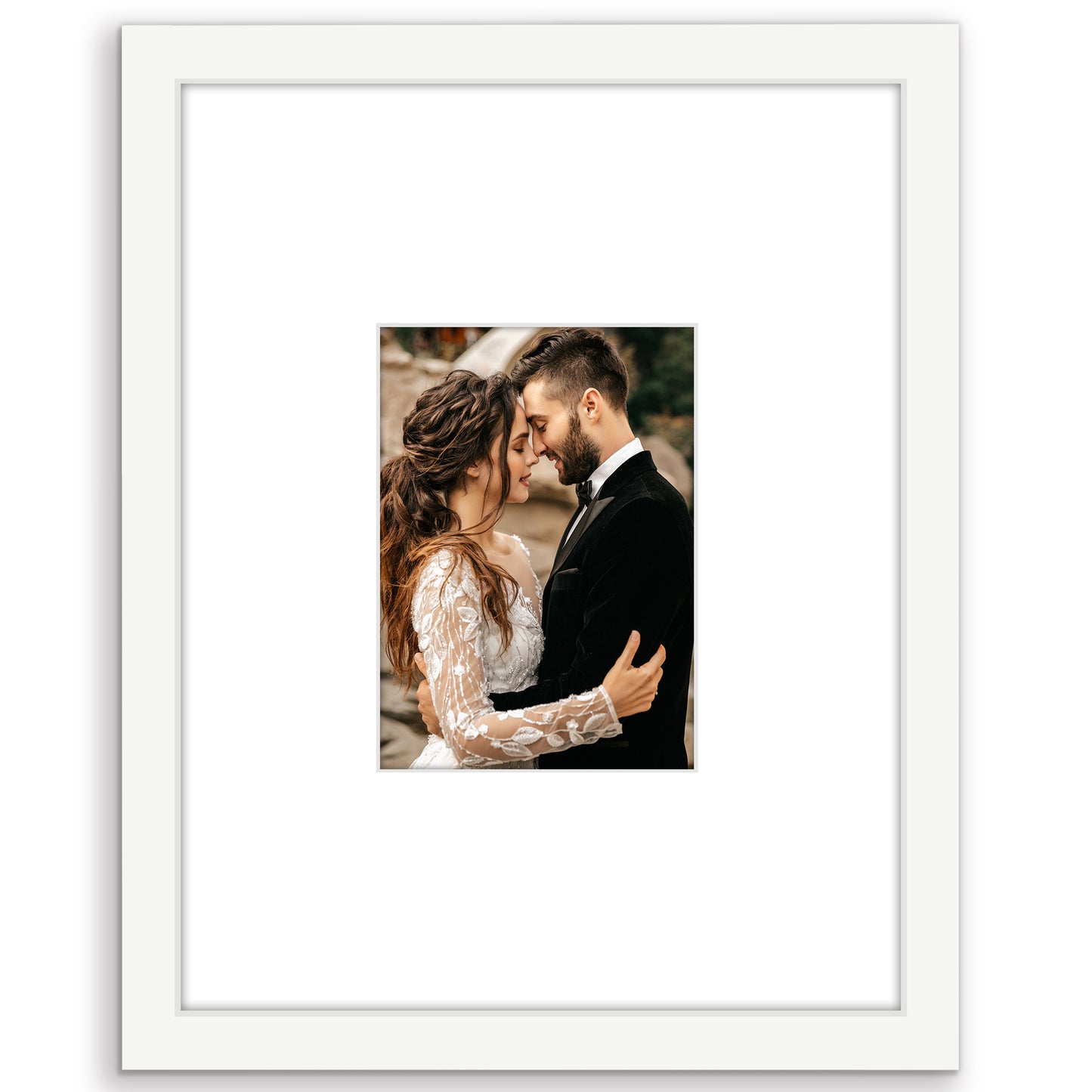 Americanflat Picture Frame with Mat | Shatter-Resistant Glass | Classic Molding