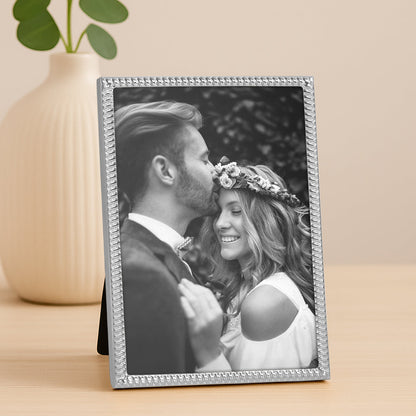 Americanflat Picture Frame | Rope-Style Textured Detailing | Shatter-Resistant Glass