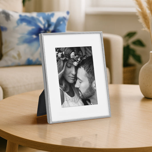 Americanflat Picture Frame with Mat | Rope-Style Textured Detailing | Shatter-Resistant Glass