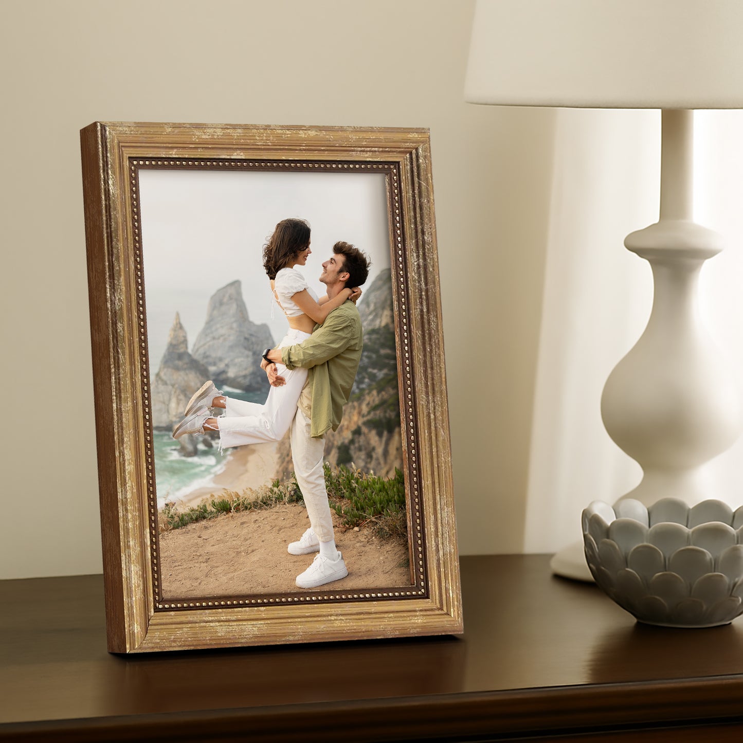 Americanflat Vintage Frames | Antique-Style Molding